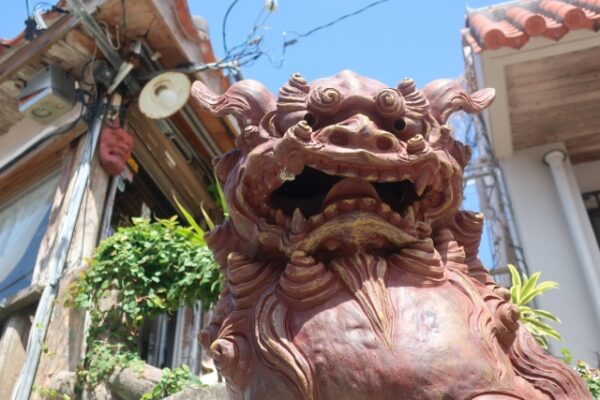 シーサーの「伝統的な置き方」とは何を指すのか?