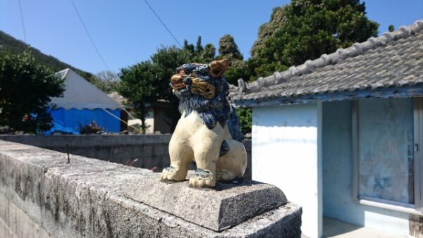 シーサーの向き・高さ・位置に「傾向」はあるのか?