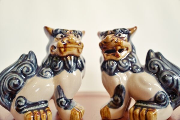 新築祝いに贈るシーサーの価格帯の目安と考え方は？