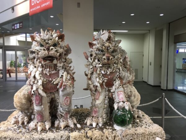 シーサーの置き方が「逆」と言われる状態とは？