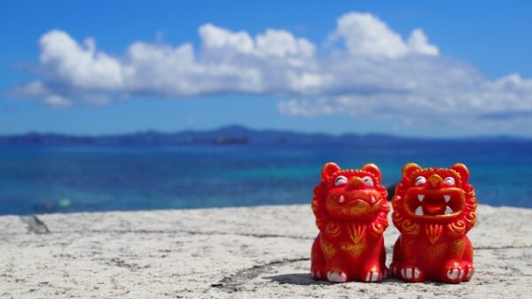 【還暦祝いにシーサーは適している？】人生の節目に贈るものとしてどうか？