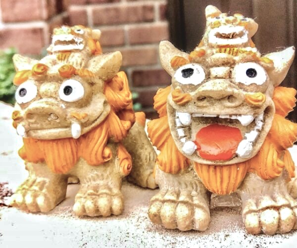 「オレンジ色」のシーサーが持つ意味と特徴は?