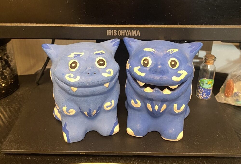 沖縄の琉球村で作った7年後の手作りシーサー(2026年2月撮影)